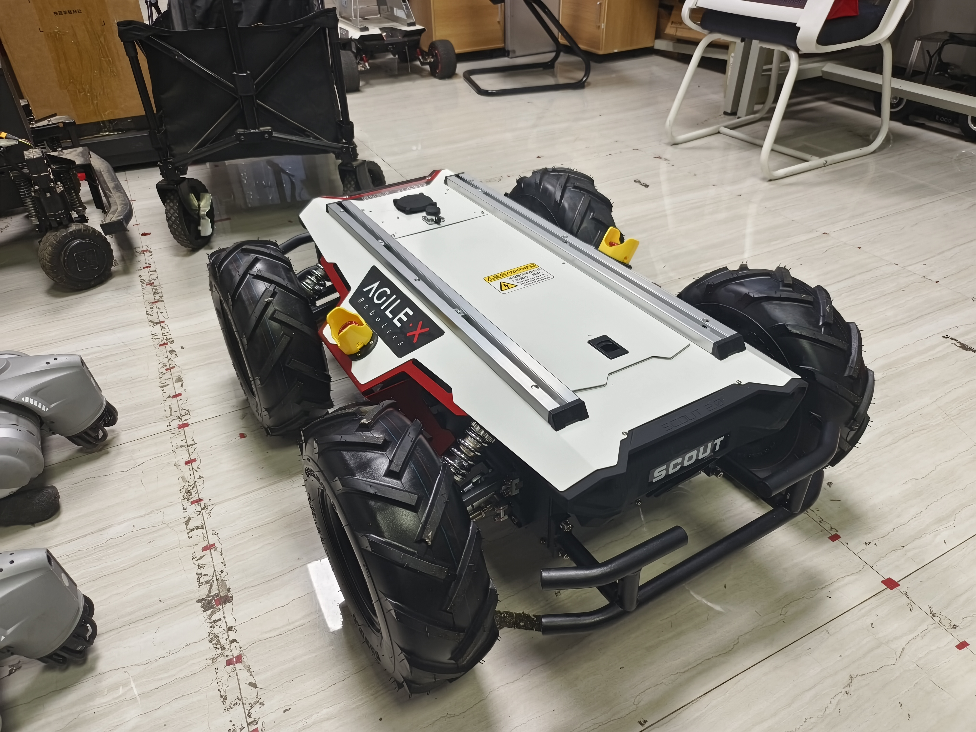 松灵Scout2.0小车